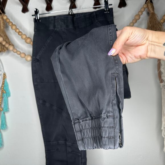 Spanx Stretch Twill Cargo Joggers - Picture 4 of 7